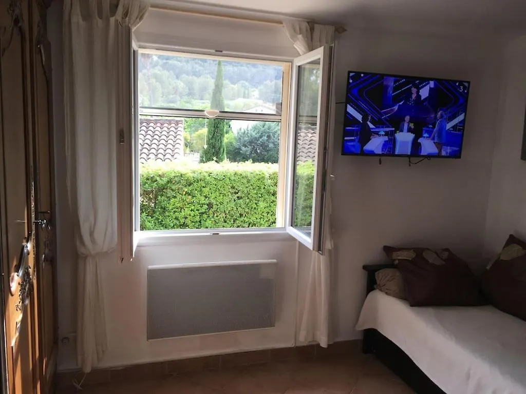Bandol-Maison La Bienvenue 9Mn A Pied Mer-Calanque Port D'Alon-Grand Jardin+Fibre Wifi Villa Saint-Cyr-sur-Mer 0*,  France