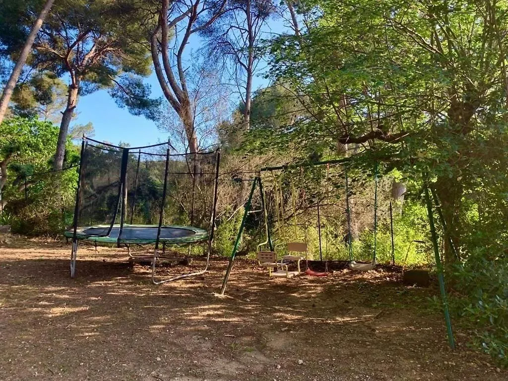 Bandol-Maison La Bienvenue 9Mn A Pied Mer-Calanque Port D'Alon-Grand Jardin+Fibre Wifi Saint-Cyr-sur-Mer 0*,  France